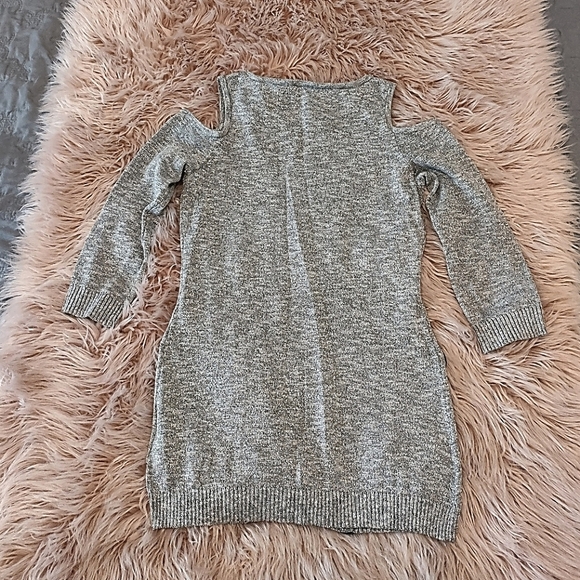 BeBe Cold Shoulder Sweater Silver Sparkle XS 3/4 Sleeve Decorated W ith Zippers - Picture 6 of 8